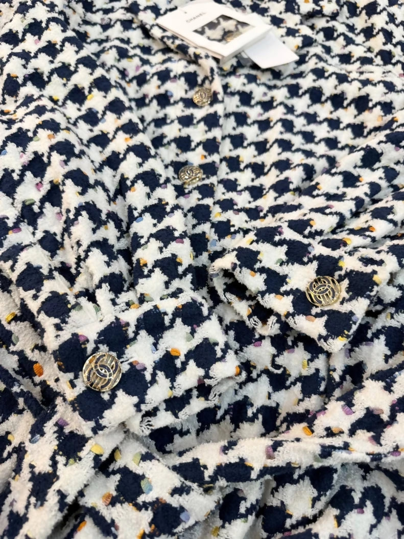 Chanel 21P black & white houndstooth coat