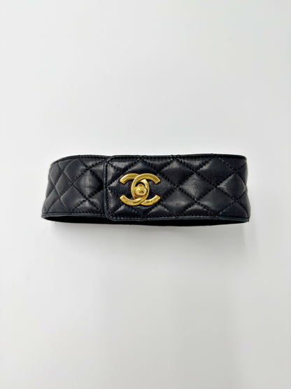 Chanel 1992 Vintage Black Leather Turnlock Choker