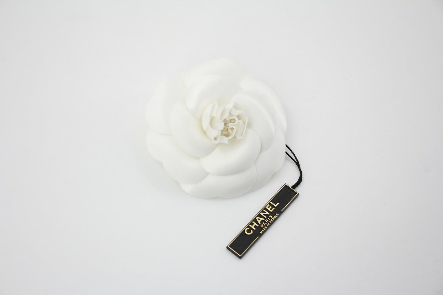 Chanel Vintage 81-85 White Silk Camellia Brooch