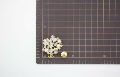 Chanel Vintage 10A Rhinestone Irregular Geometric Pattern Gold Brooch