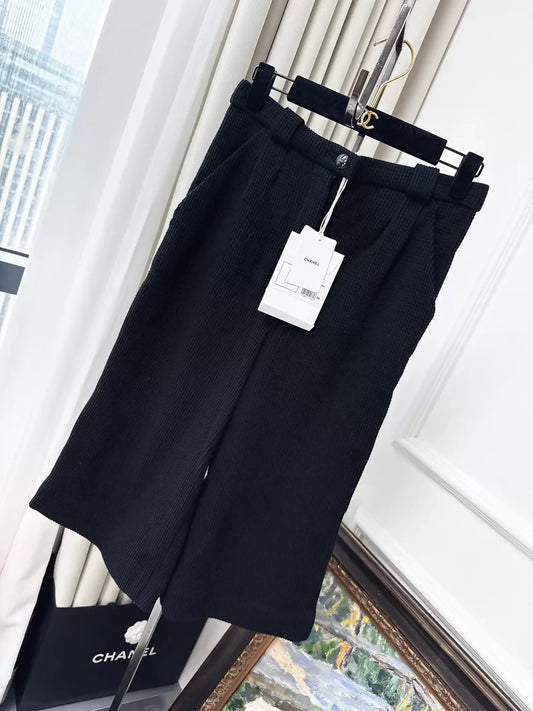 Chanel 21c Black Knit Shorts