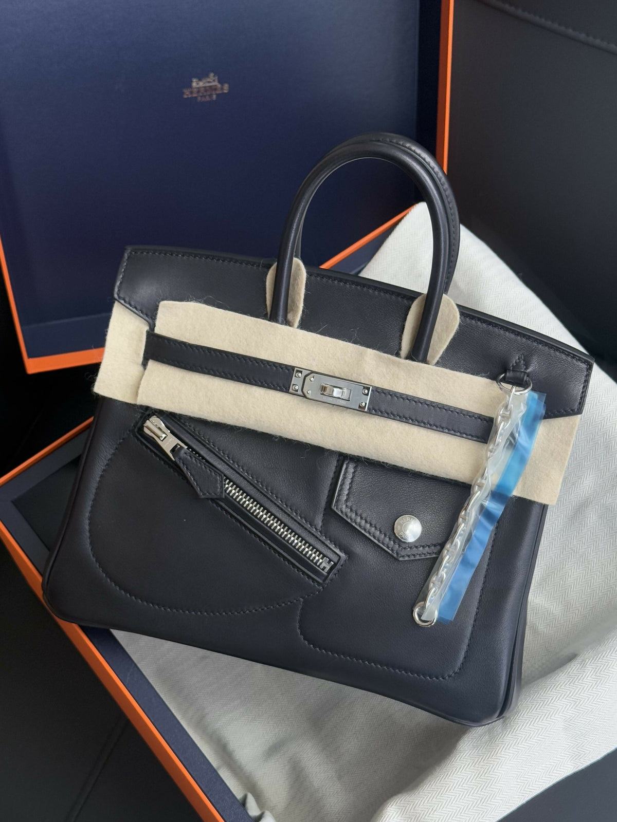Hermès Birkin 25 Rock Noir / Black Volupto Leather with Palladium Hardware (Limited Edition)