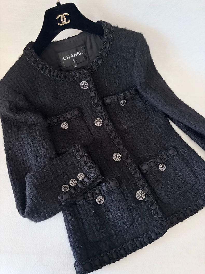 Chanel 16A black Tweed Jacket