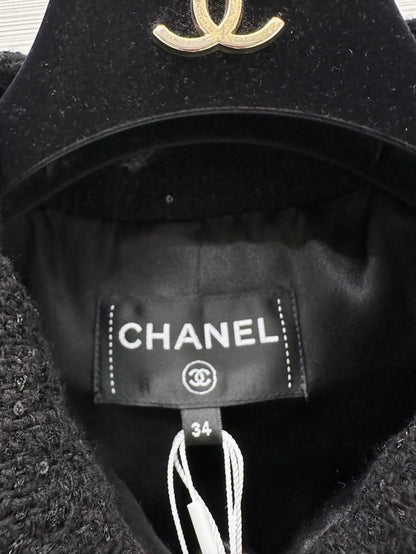 Chanel 25k black tweed jacket
