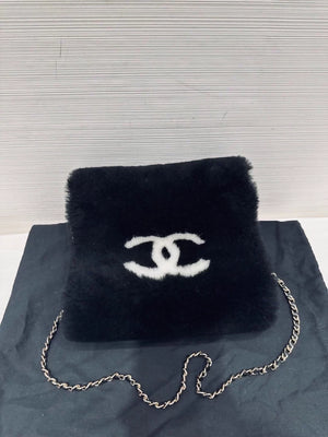 Chanel 25N Coco Neige Black Double C Logo Warm Handbag/Crossbody Bag