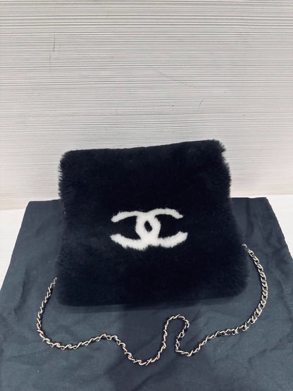 Chanel 25N Coco Neige Black Double C Logo Warm Handbag/Crossbody Bag