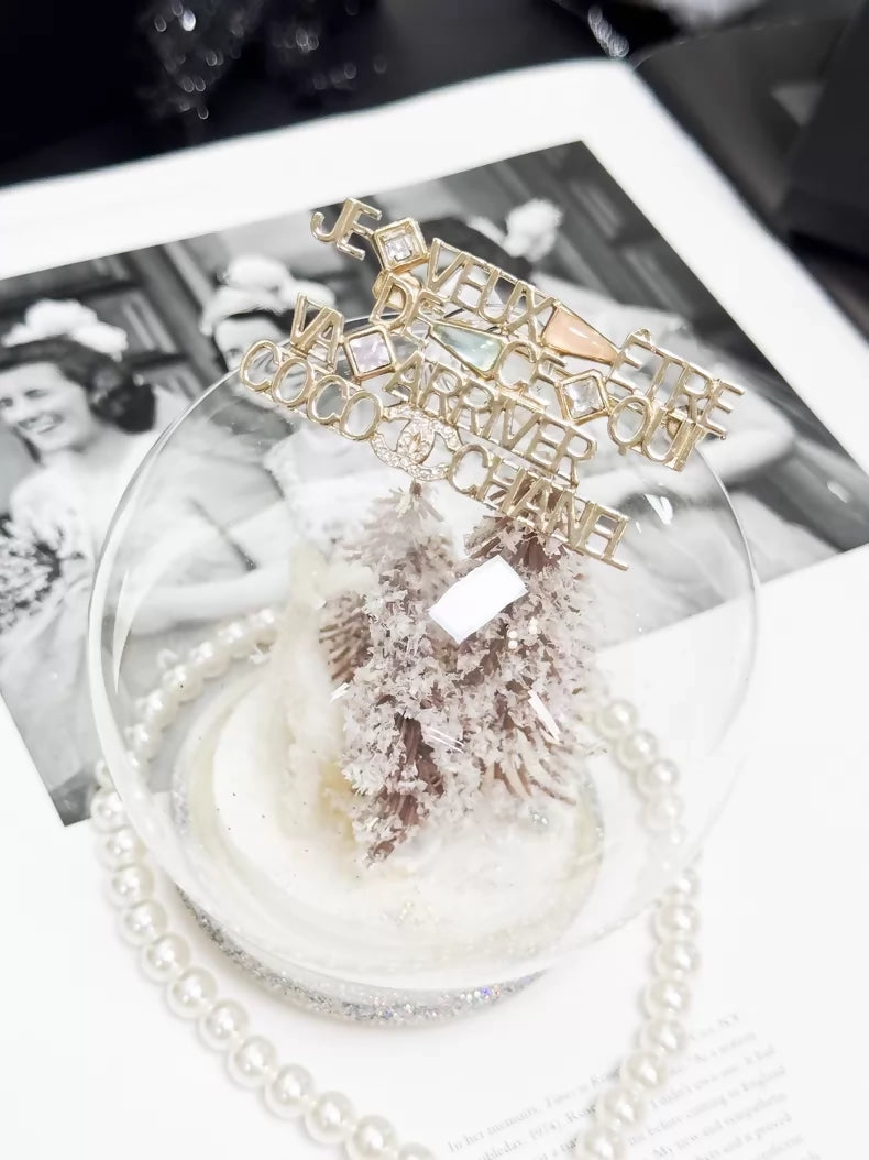 Chanel 22B  gold openwork logo brooch