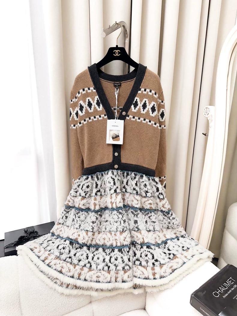 Chanel 19k khaki 
white dress