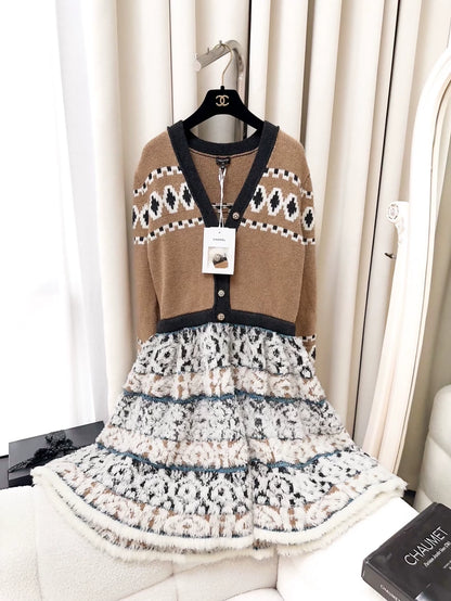 Chanel 19k khaki 
white dress