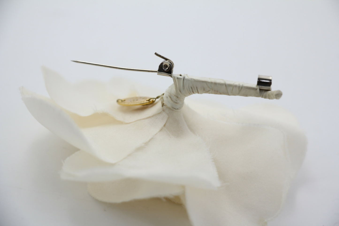 Chanel Vintage 81-85 White Silk Camellia Brooch