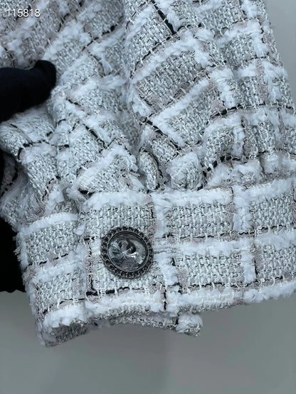 Chanel 22C black/white Check Cropped Jacket