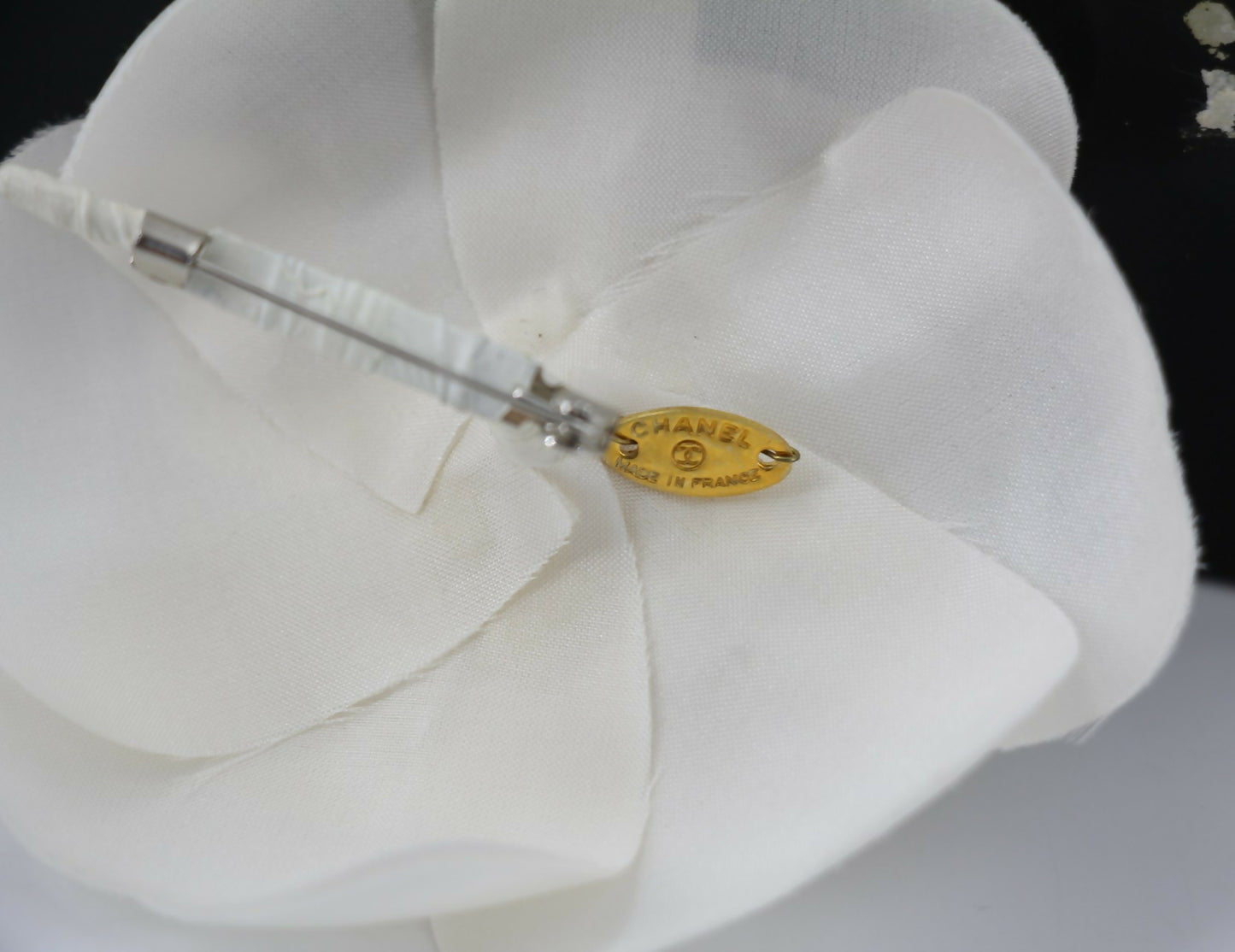 Chanel Vintage 81-85 Silk Light White Beige Camellia Brooch