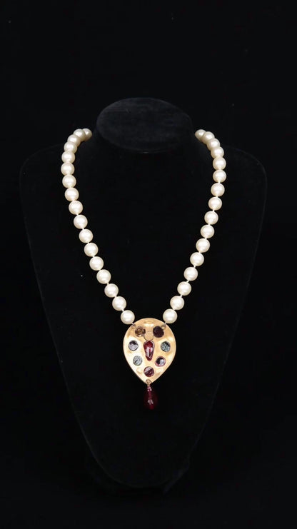 Chanel Red and Green Colored Glass Pendant Pearl Necklace