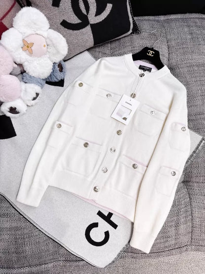 Chanel 25B white cashmere cardigan with pink trim