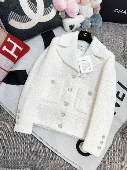 Chanel 22p white tweed jacket