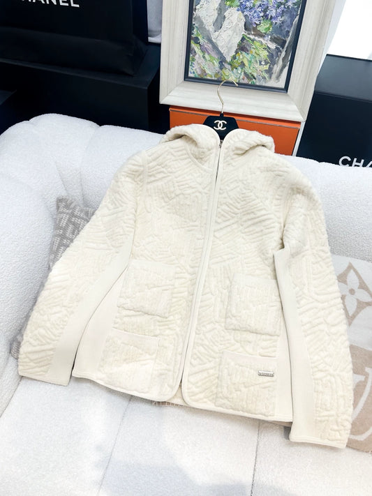 Chanel 21N Coco neige ecru jacket