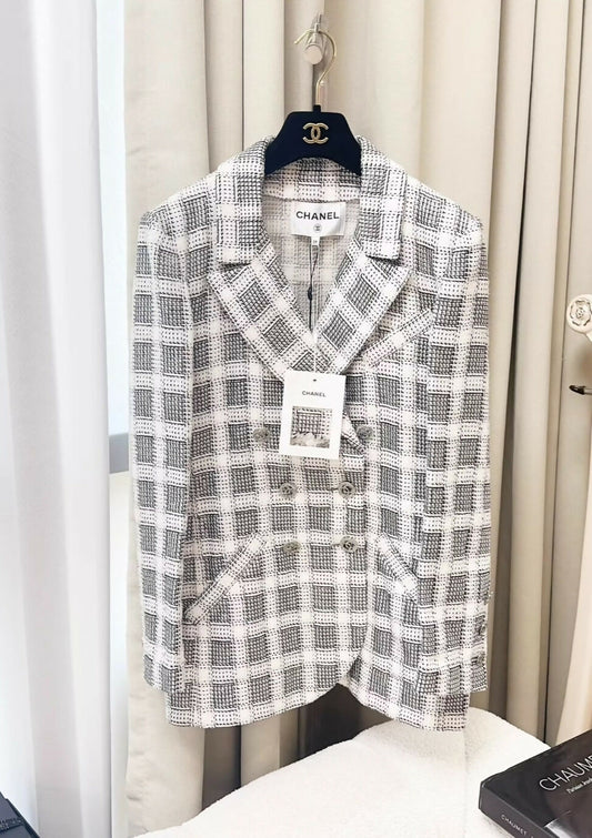 Chanel 20P black & white jacket