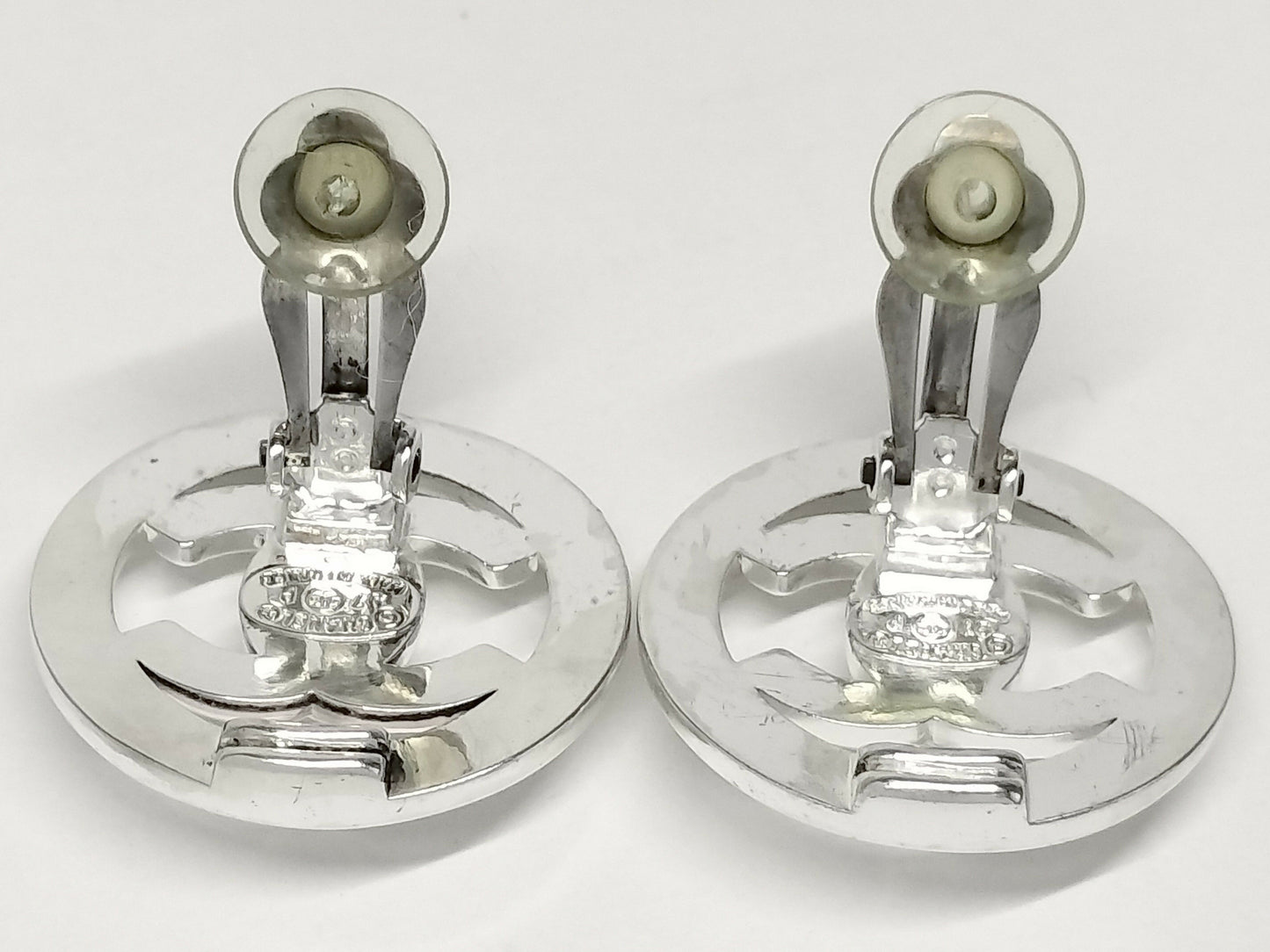 Chanel Vintage 97P Silver Circle Latch Clip-on Earrings