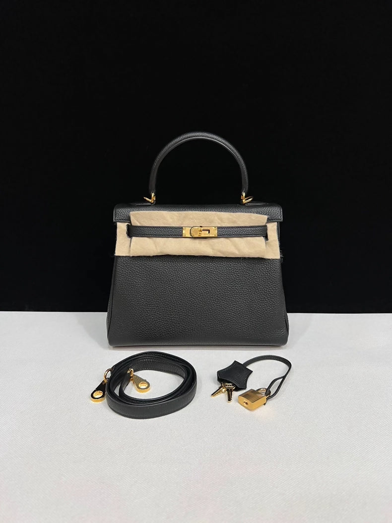 Hermes Kelly 25 black Togo leather gold hardware