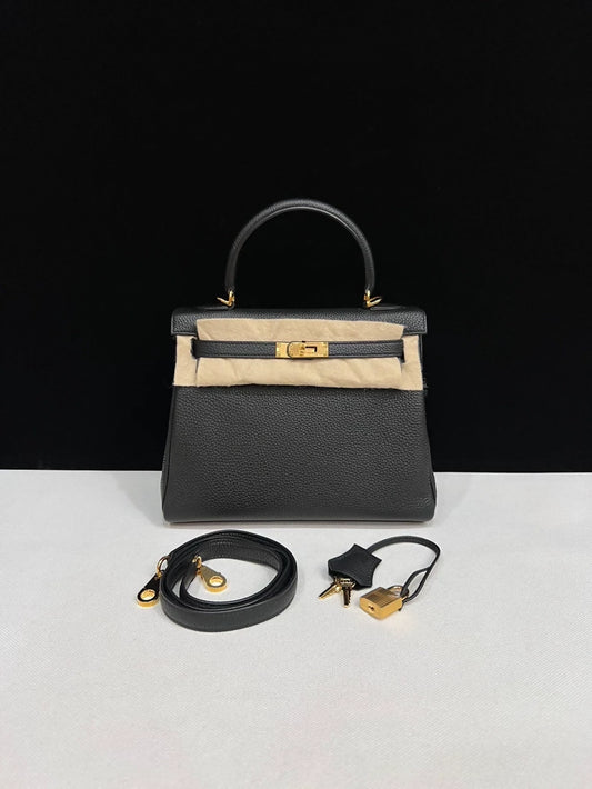 Hermes Kelly 25 black Togo leather gold hardware