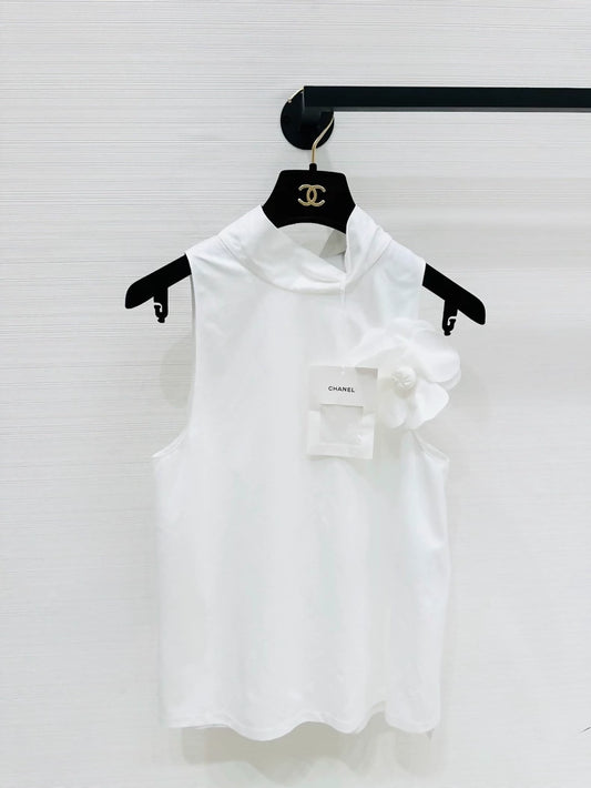 Chanel 26c white camellia brooch shirt