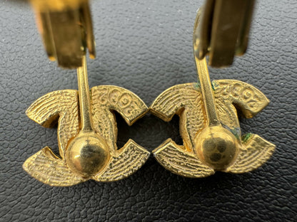 Chanel Vintage 71-80 Rhinestone & Gold-Plated Large CC Clip-on Earrings