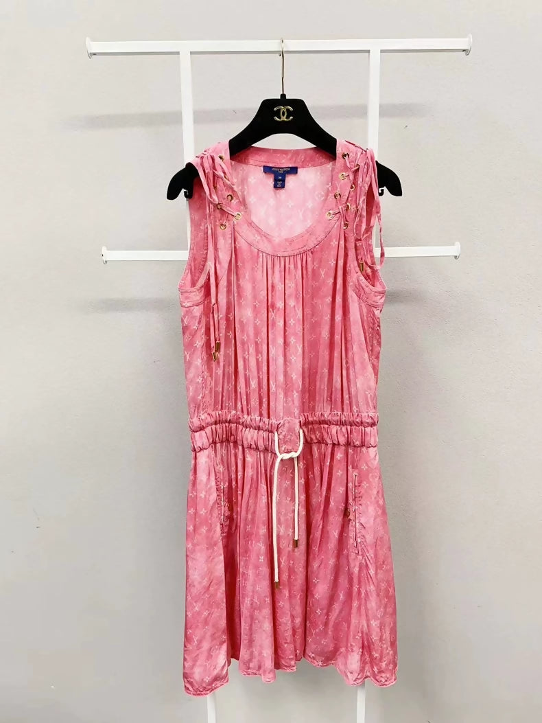 Louis Vuitton 22 pink silk dress