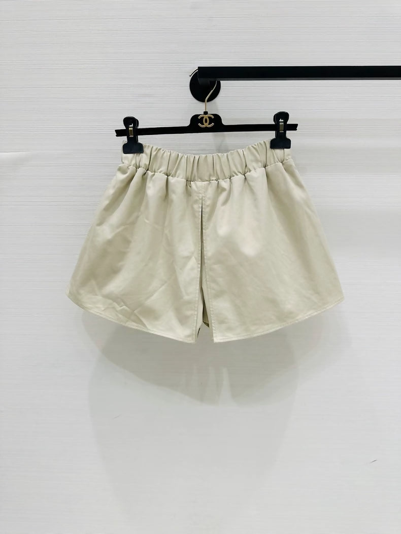 Chanel 26P beige cargo skirt/shorts with large pockets