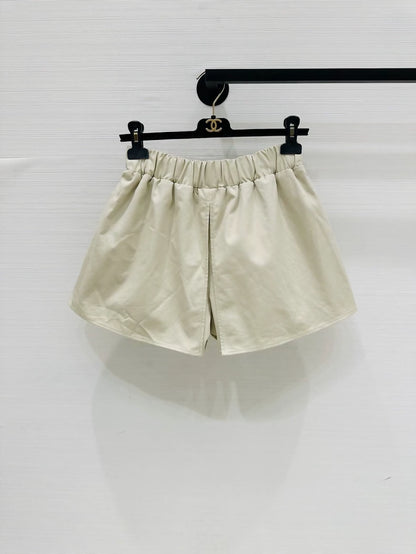 Chanel 26P beige cargo skirt/shorts with large pockets