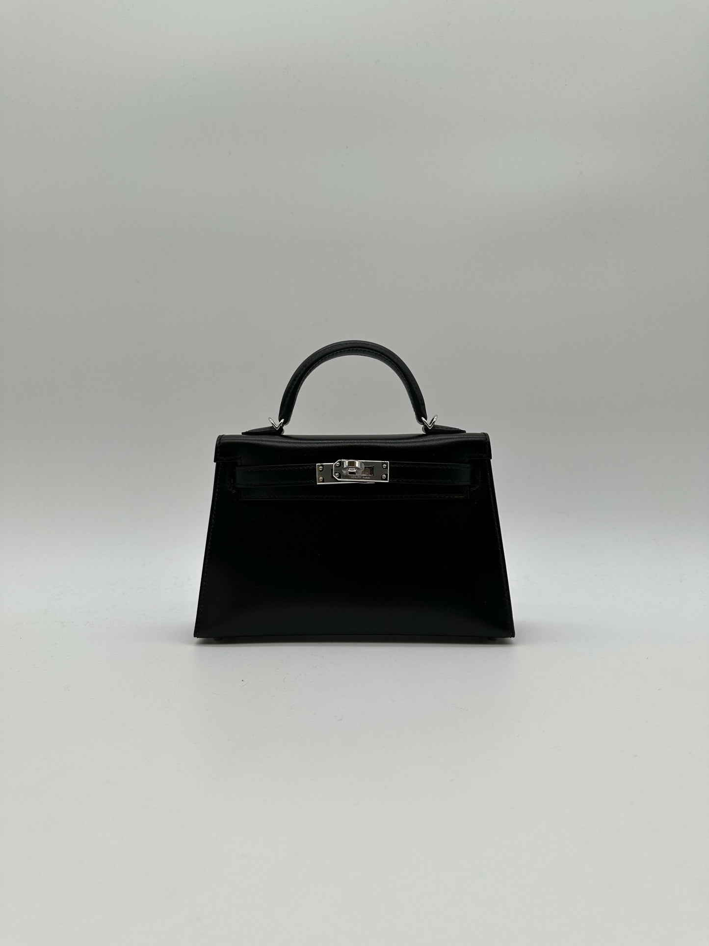 Hermès Kelly 20 Black Box PHW G 2026