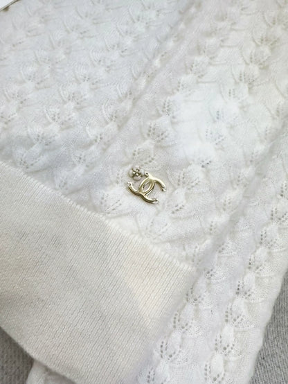 Chanel 24B white cashmere sweater