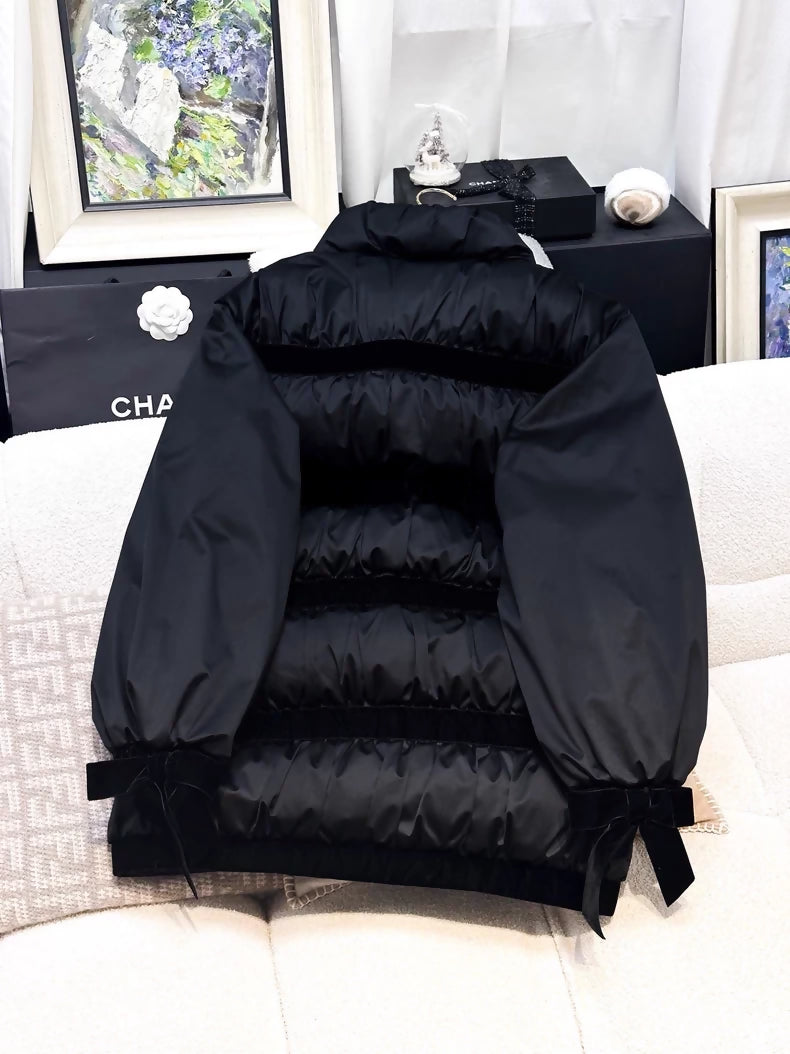 Chanel 25K black bow-tie stand collar long-sleeved down jacket