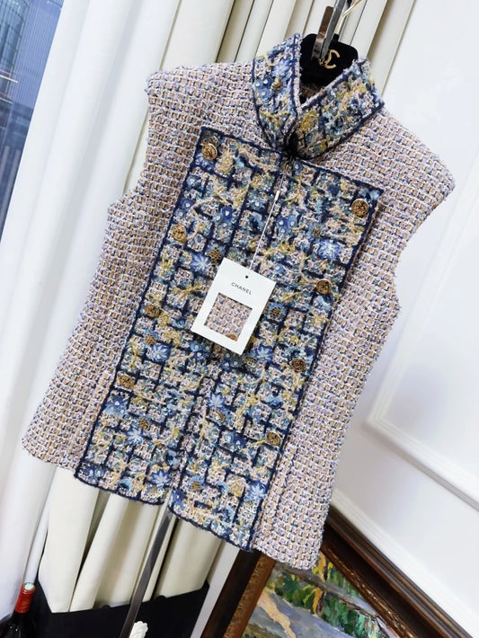 Chanel 21A khaki and blue sequined embroidered vest