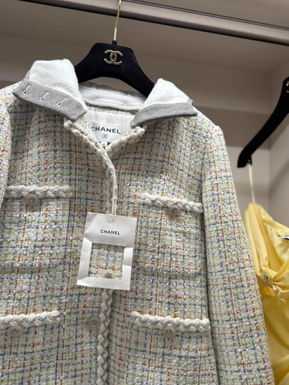 Chanel 25C white jacket