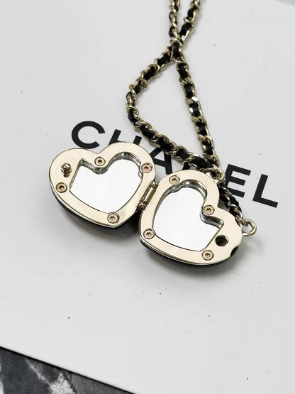 Chanel 22K black and gold heart-shaped lambskin chain necklace