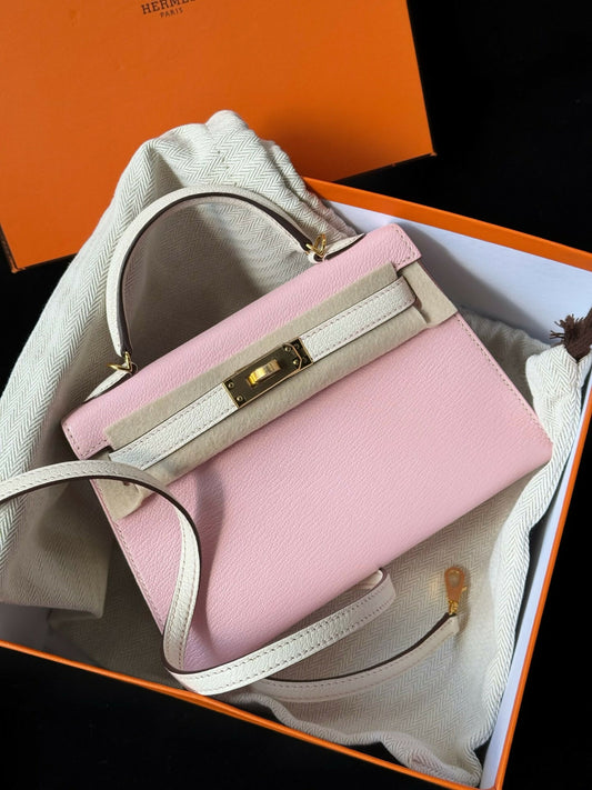 Hermès Mini Kelly 20 Rose Sakura & Nata Chevre Mysore with Gold Hardware
