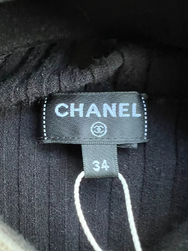 Chanel 25C black hooded T-shirt