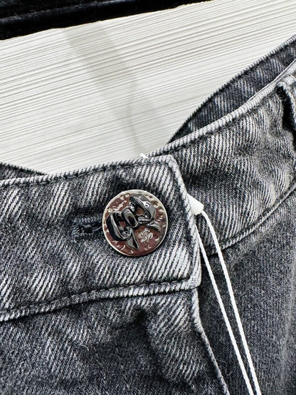 Chanel 25k black jeans