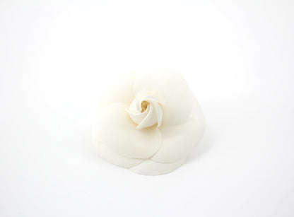 Chanel Vintage 81-85 Silk White Camellia Brooch
