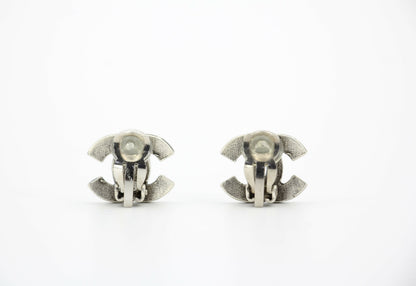 Chanel Vintage 04A Metal Black Silver CC Clip-on Earrings
