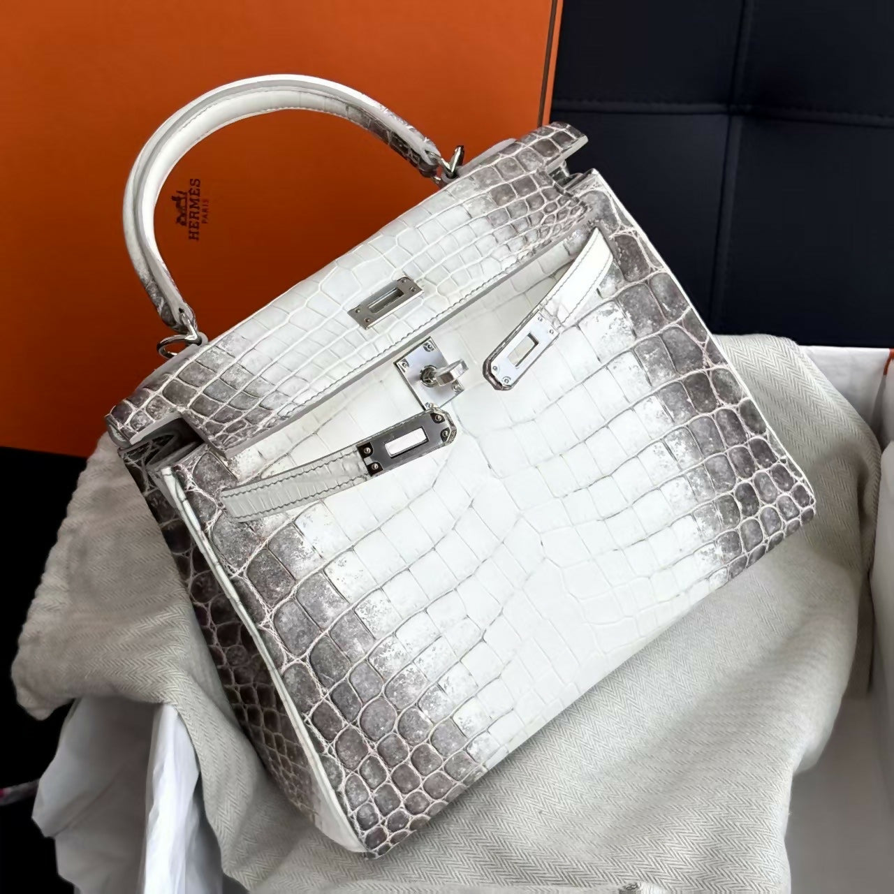 Hermès Kelly 25 Himalaya Niloticus Crocodile Matte with Palladium Hardware