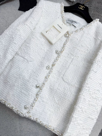 Chanel 25p White tweed jacket