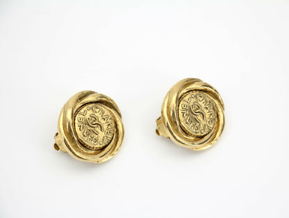 Chanel Vintage 86 Gold-plated Twisted Double Chanel Round Clip-on Earrings