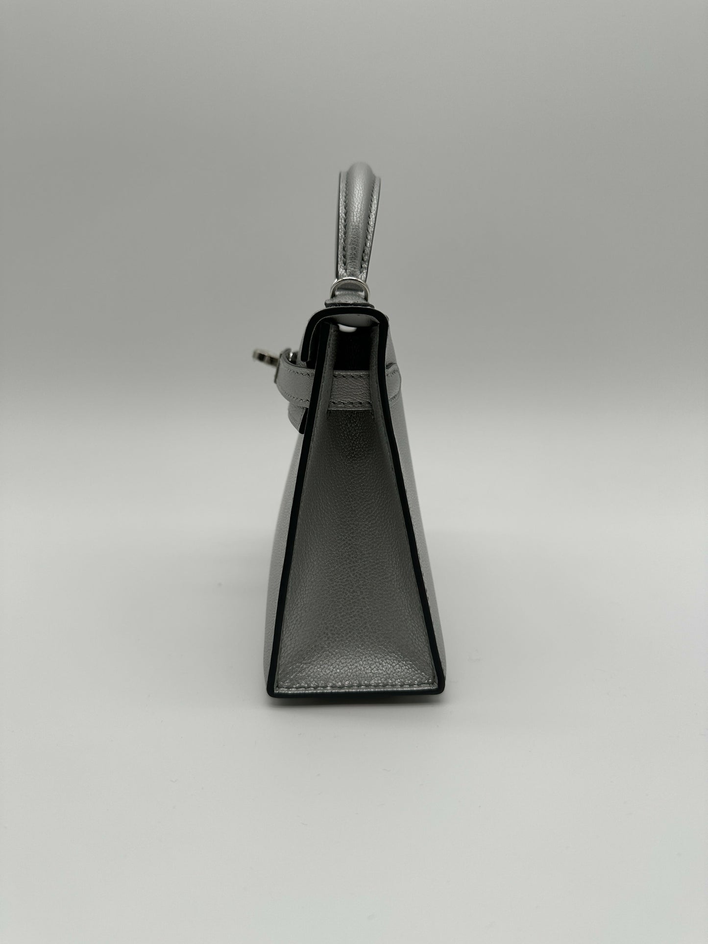 Hermès Kelly 20 Argent Chèvre PHW K 2026
