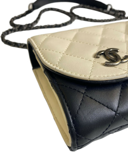 Rare Chanel 16C Paris-Seoul Small Yin Yang Flap Bag