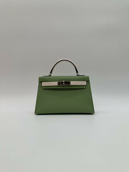 Hermès Kelly 20 HSS Vert Criquet / Nata Chèvre PHW B 2024