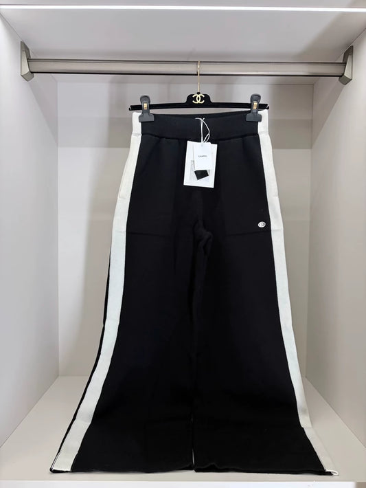 Chanel 25C black Cashmere Wide-Leg Pants