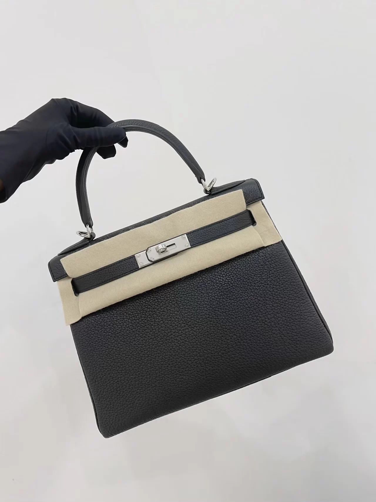 Hermès Kelly 28 Black Togo Leather with palladium hardware