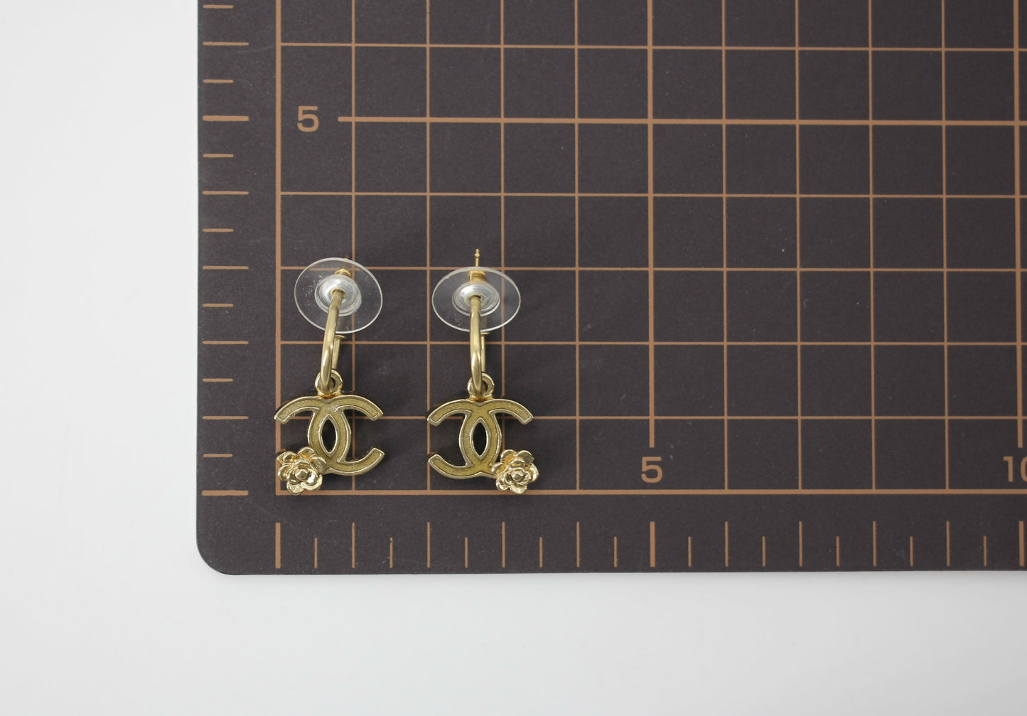 Chanel Vintage 07P Metal Gold Camellia Pendant Hoop Stud Earrings