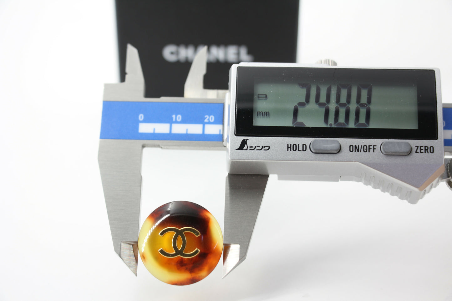 Chanel Vintage 97P Tortoiseshell Round Brown Earrings